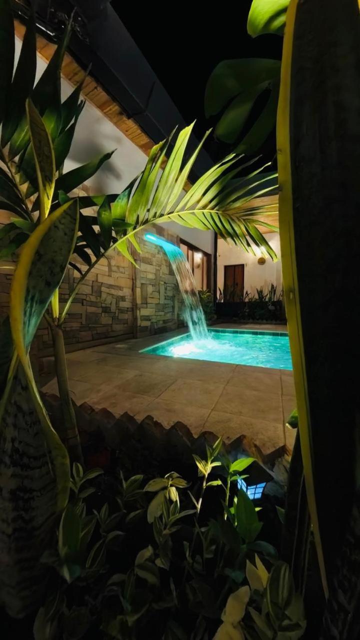 Hotel Alcazar Real Utica Extérieur photo