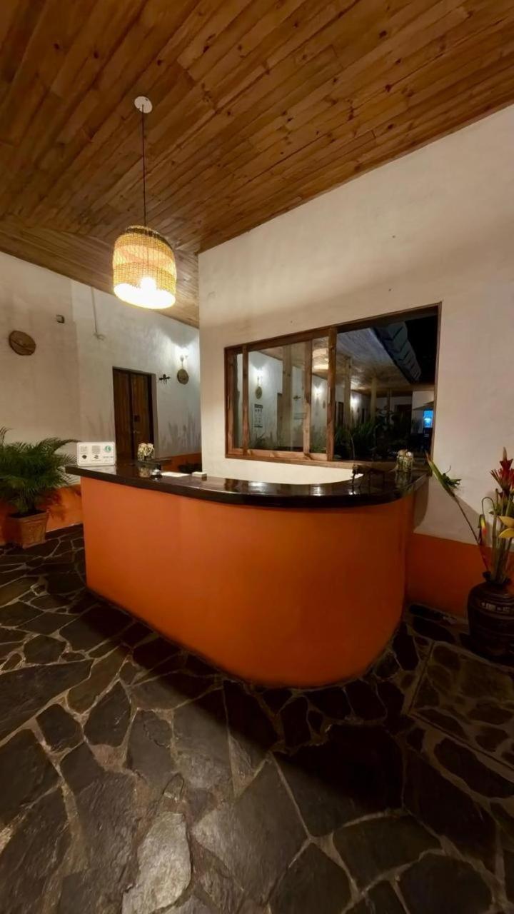 Hotel Alcazar Real Utica Extérieur photo
